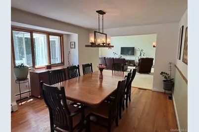 8 Trillium Road, Pleasant Valley, NY 12569 - Photo 10