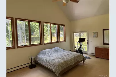 8 Trillium Road, Pleasant Valley, NY 12569 - Photo 14