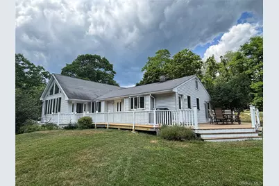 8 Trillium Road, Pleasant Valley, NY 12569 - Photo 2
