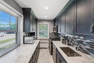 58-44 251st St, Little Neck, NY 11362 - Photo 6