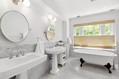 50 South Drive, Manhasset, NY 11030 - Photo 20