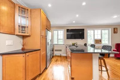 441 W Main Street #3B, Huntington, NY 11743 - Photo 2