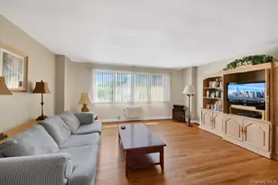561 Logan Ave, Bronx, NY 10465 - Photo 14