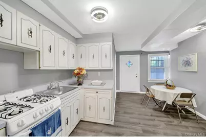 561 Logan Avenue, Bronx, NY 10465 - Photo 8