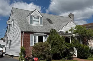 231 Dorchester Rd, Garden City, NY 11530 - Photo 2