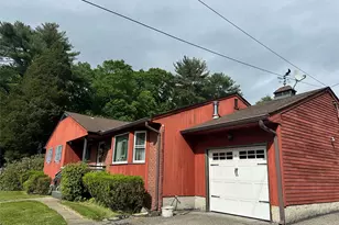 660 Washington Ave, Plainview, NY 11803 - Photo 2