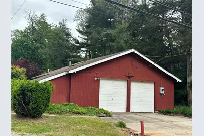 660 Washington Avenue, Plainview, NY 11803 - Photo 16
