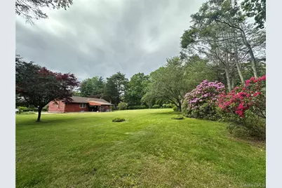 660 Washington Avenue, Plainview, NY 11803 - Photo 8