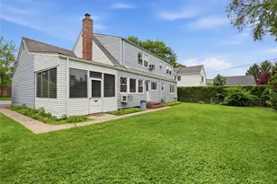 75 Stratford Ave, Garden City, NY 11530 - Photo 22