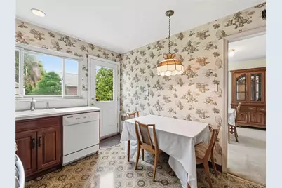 75 Stratford Avenue, Garden City, NY 11530 - Photo 10