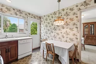 75 Stratford Ave, Garden City, NY 11530 - Photo 10