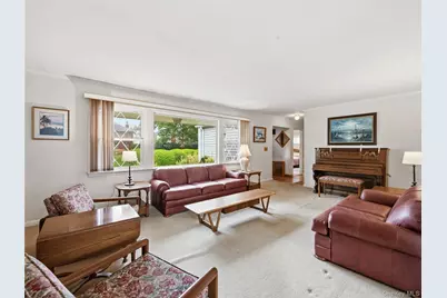 75 Stratford Avenue, Garden City, NY 11530 - Photo 4