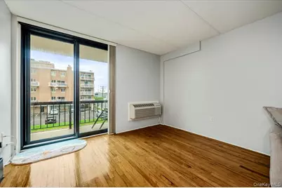 750 W Broadway #3M, Long Beach, NY 11561 - Photo 4