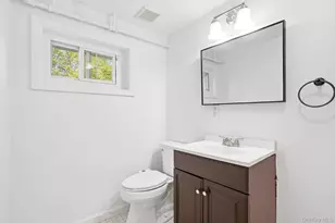44 Kent Rd, White Plains, NY 10603 - Photo 38