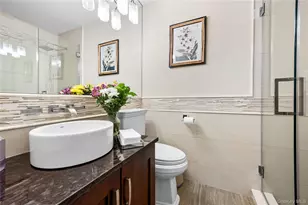 650 S 9th St, Lindenhurst, NY 11757 - Photo 14