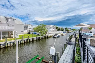 650 S 9th St, Lindenhurst, NY 11757 - Photo 34