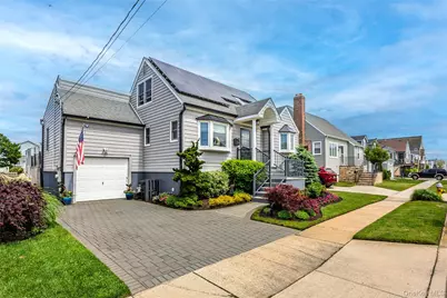 650 S 9th Street, Lindenhurst, NY 11757 - Photo 38