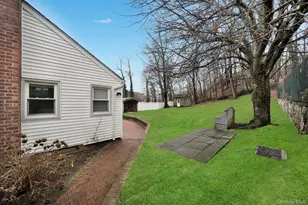9 Valley View Dr, Yonkers, NY 10710 - Photo 10