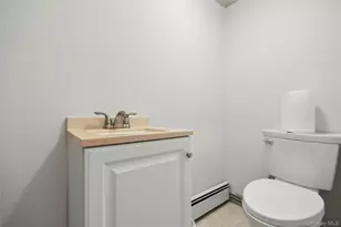 16 Sycamore Ln, Levittown, NY 11756 - Photo 14