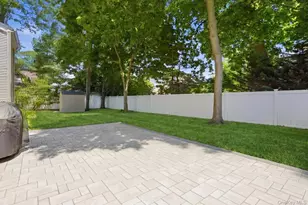 2595 Yorktown St, Oceanside, NY 11572 - Photo 36