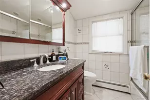 2595 Yorktown St, Oceanside, NY 11572 - Photo 20