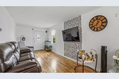 3093 Royal Avenue, Oceanside, NY 11572 - Photo 6