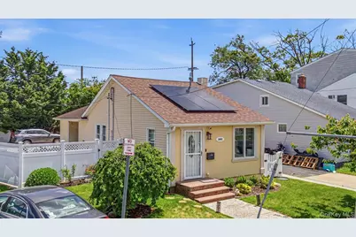 3093 Royal Avenue, Oceanside, NY 11572 - Photo 2