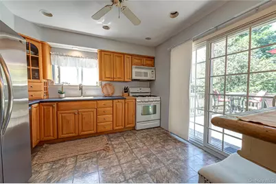 533 5th Street, East Northport, NY 11731 - Photo 18