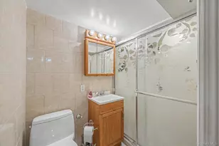 20-59 33rd St, Astoria, NY 11105 - Photo 28