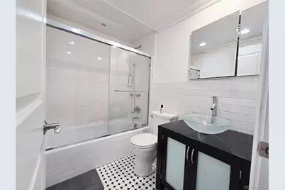 137 E 36th Street #9H, New York, NY 10016 - Photo 10