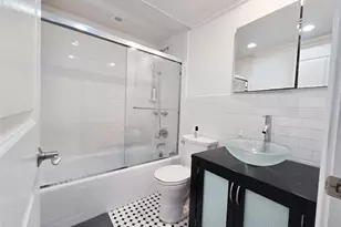 137 E 36th St, New York, NY 10016 - Photo 10