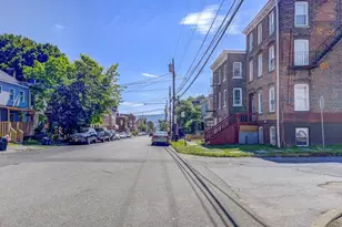 289 1st St, Newburgh, NY 12550 - Photo 4