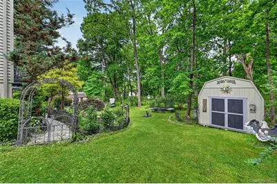 208 Oakland Avenue, Monroe, NY 10950 - Photo 46