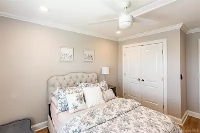19 Pershing Avenue, Babylon, NY 11702 - Photo 20