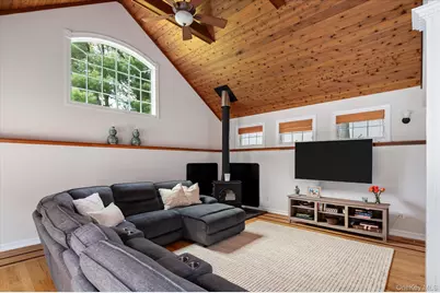 12 Sun Hill Road, Katonah, NY 10536 - Photo 22