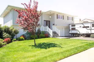 3618 Ladonia St, Seaford, NY 11783 - Photo 2