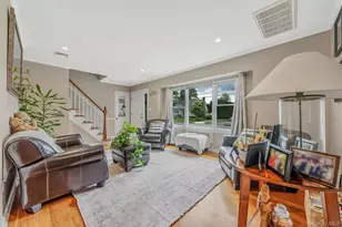 10 Radcliff Blvd, Glen Head, NY 11545 - Photo 8