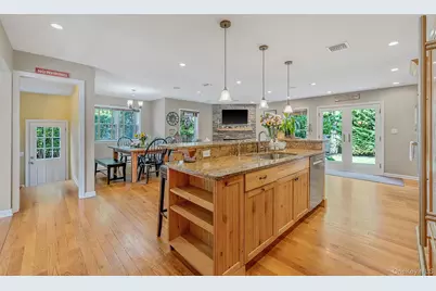 10 Radcliff Boulevard, Glen Head, NY 11545 - Photo 14