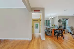 10 Radcliff Blvd, Glen Head, NY 11545 - Photo 12