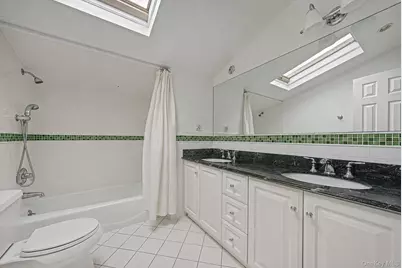10 Radcliff Boulevard, Glen Head, NY 11545 - Photo 22