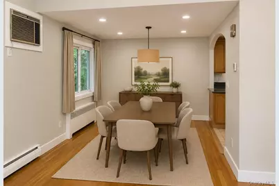 11 Royal Oak Drive, Huntington, NY 11743 - Photo 4