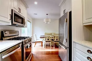 714 Tanglewood Rd, West Islip, NY 11795 - Photo 12