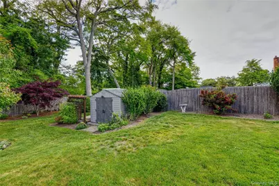 714 Tanglewood Road, West Islip, NY 11795 - Photo 28