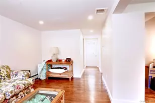 714 Tanglewood Rd, West Islip, NY 11795 - Photo 14