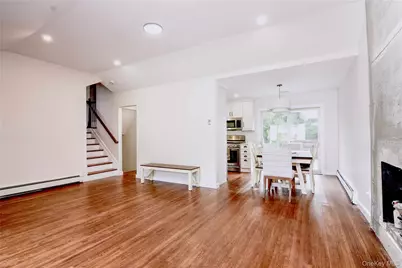 714 Tanglewood Road, West Islip, NY 11795 - Photo 8