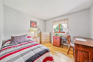 202 Waverly Ave, Medford, NY 11763 - Photo 8