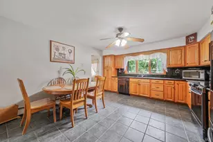 202 Waverly Ave, Medford, NY 11763 - Photo 12