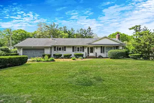 202 Waverly Ave, Medford, NY 11763 - Photo 2
