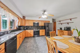 202 Waverly Ave, Medford, NY 11763 - Photo 10