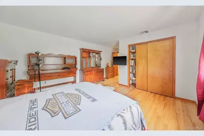 202 Waverly Avenue, Medford, NY 11763 - Photo 6